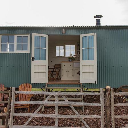 Romney Marsh Huts By Bloom Stays Ashford  Exterior foto