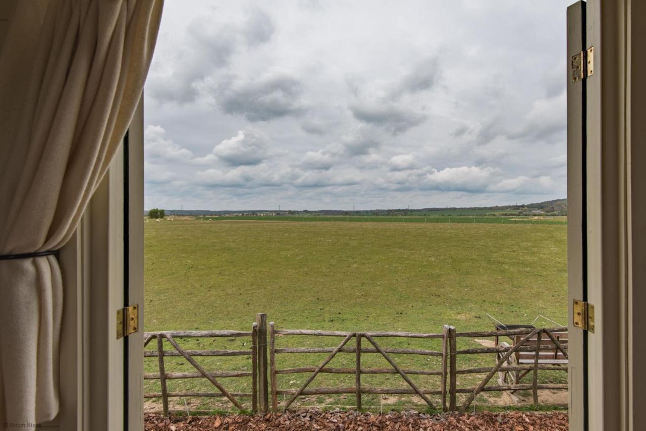 Romney Marsh Huts By Bloom Stays Ashford  Exterior foto